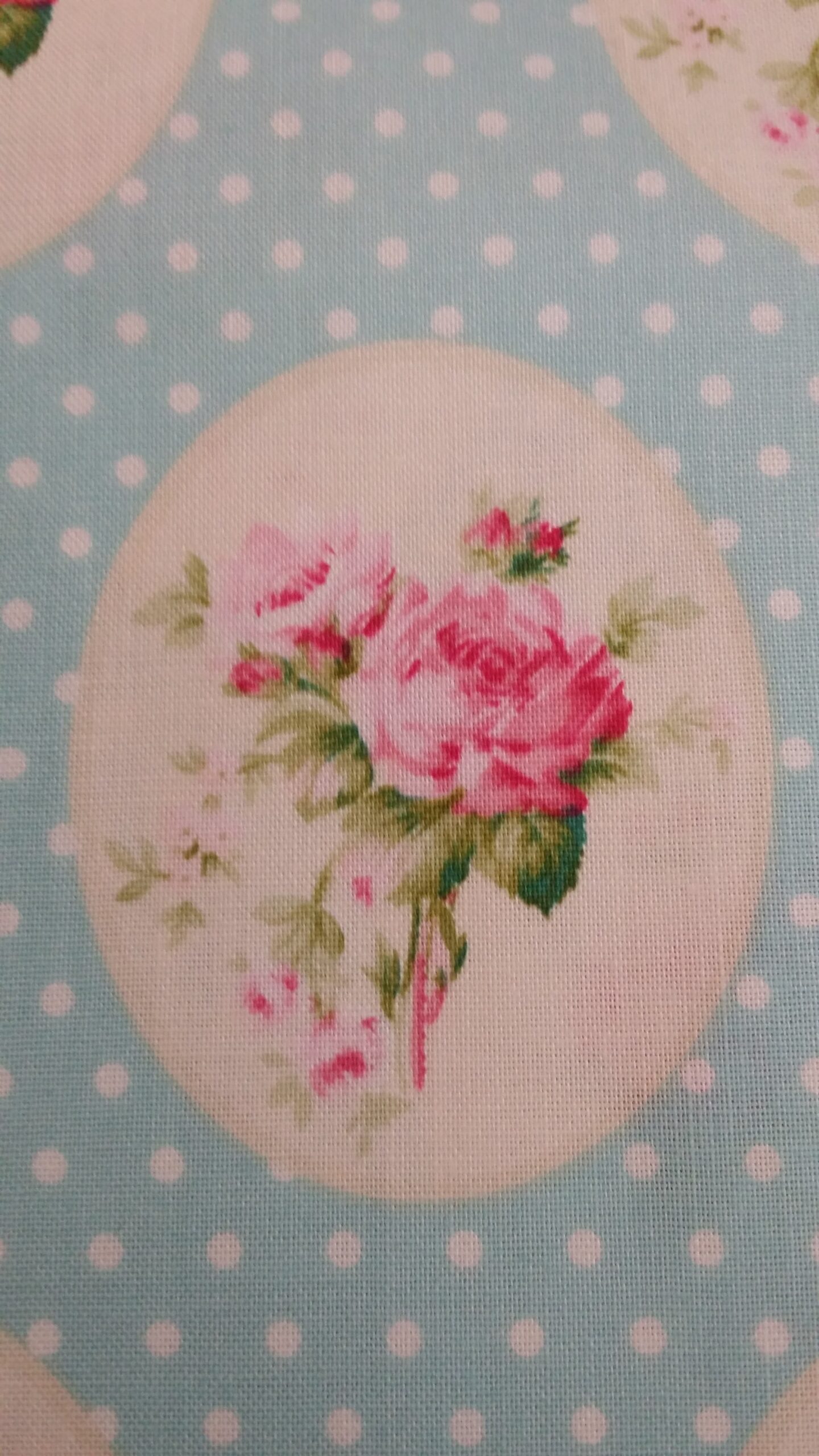 'Vintage Collection' Flowers in an Oval, Pure Cotton 2 'Vintage Collection' Flowers in an Oval, Pure Cotton