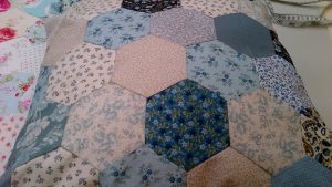 Beginners' Patchwork Quilting Starter Kit - Large Cushion Cover 1 Beginners' Patchwork Quilting Starter Kit - Large Cushion Cover