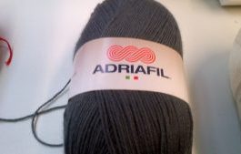 Classic Double Knit Wool Large 200g Adriafil Top Ball Dark Grey
